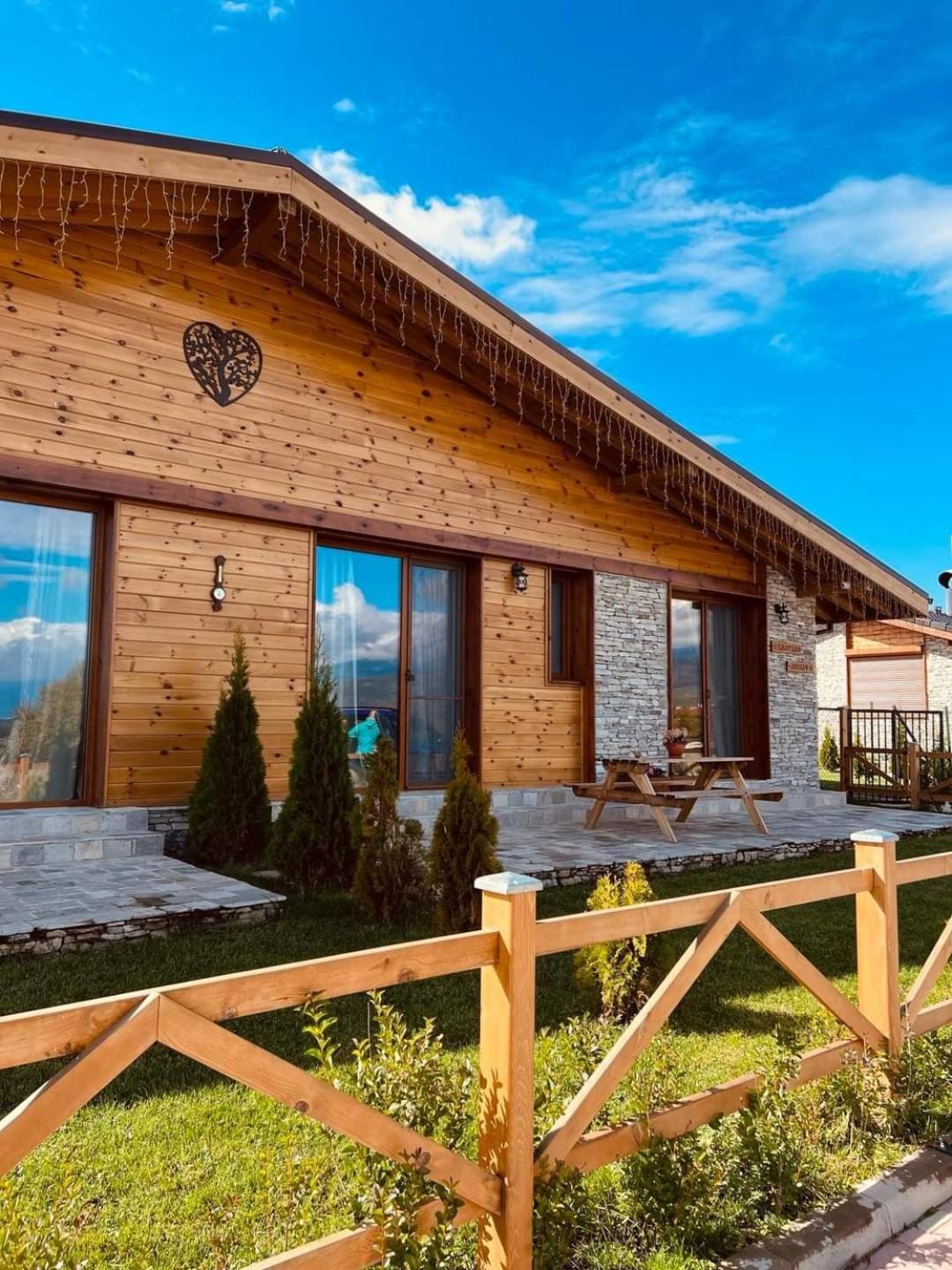 Mountain Villa Jordan- With Jacuzzi Razlog Eksteriør billede